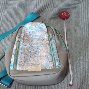 Gray and Teal Wave-Print Crossbody Bag with Gold Hardware